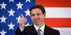 “Florida in Shock: Ron DeSantis Dies Suddenly After Collapse This Evening”