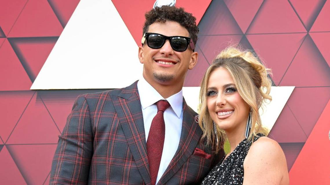 "Brittany Mahomes: Plastic Surgery Rumors Swirl, See Her Alleged Transformation"