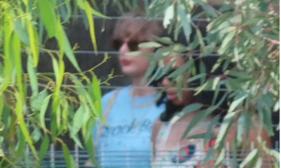 Taylor Swift got up close and personal with some Australian wildlife on Wednesday when she visited Sydney Zoo.