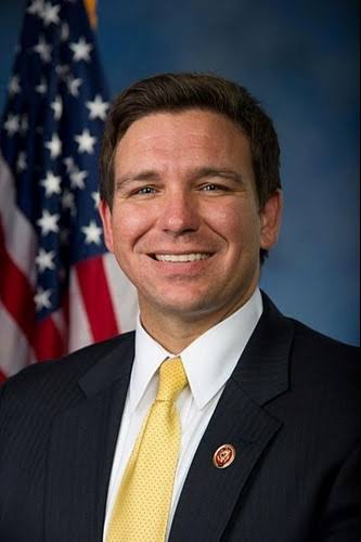 T“Florida in Shock: Ron DeSantis Dies Suddenly After Collapse This Evening”