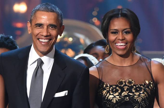 BREAKING NEWS: Former U.S. President Barack Obama breaks down in tears as he announces the sudden death of his beloved wife, Michelle Obama.